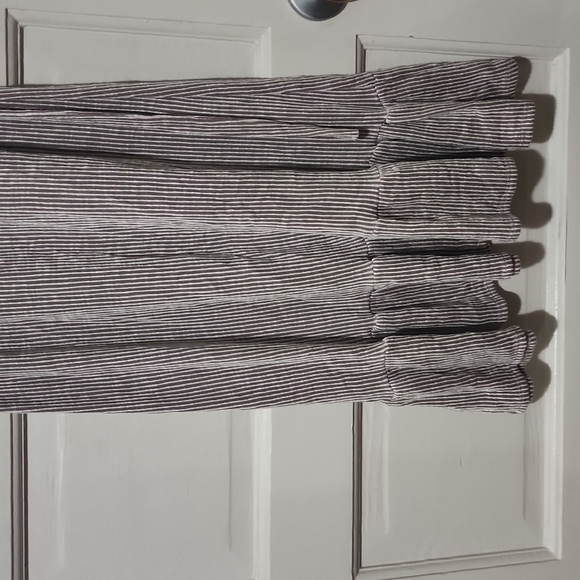 Textured Dress - Picture 3 of 6